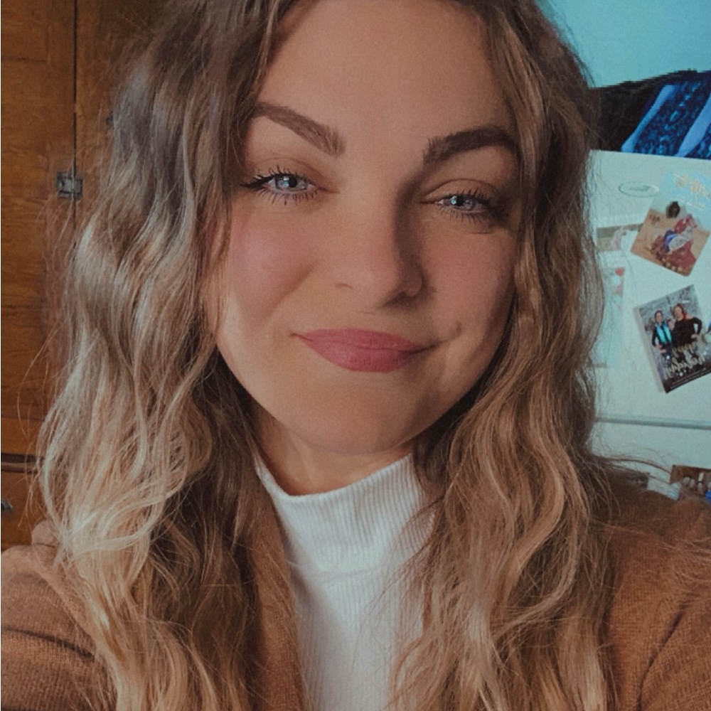 Meet your Posher, Jade